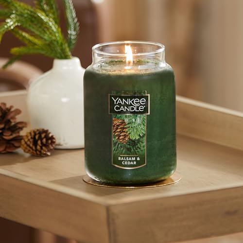 Yankee Candle Balsam & Cedar Scented, Classic 22oz Large Jar Single Wick Candle, Over 110 Hours of Burn Time, Ideal Holiday Gift