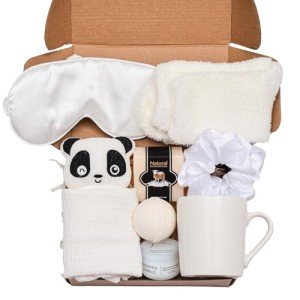 New Mom Care Package: 8 Essential Gifts