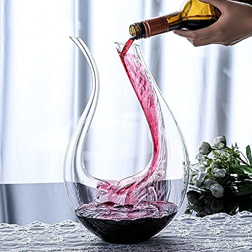 Red Wine Decanter with U-Shaped Design