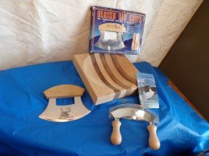 Set of 3 Engraved Alaska Ulu Knives with Bowl