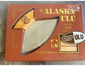 Alaska Ulu Knife with Stand - Vintage 1993