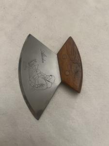 Alaska Ulu Knife with Wood Handle and Engraving