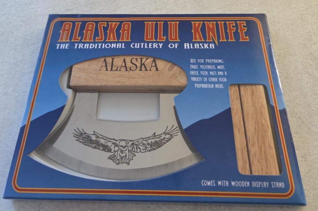 Alaska Ulu Knife with Wooden Stand and Blade