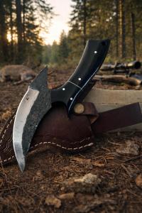 Alaskan Ulu Knife for Pizza and Veggies