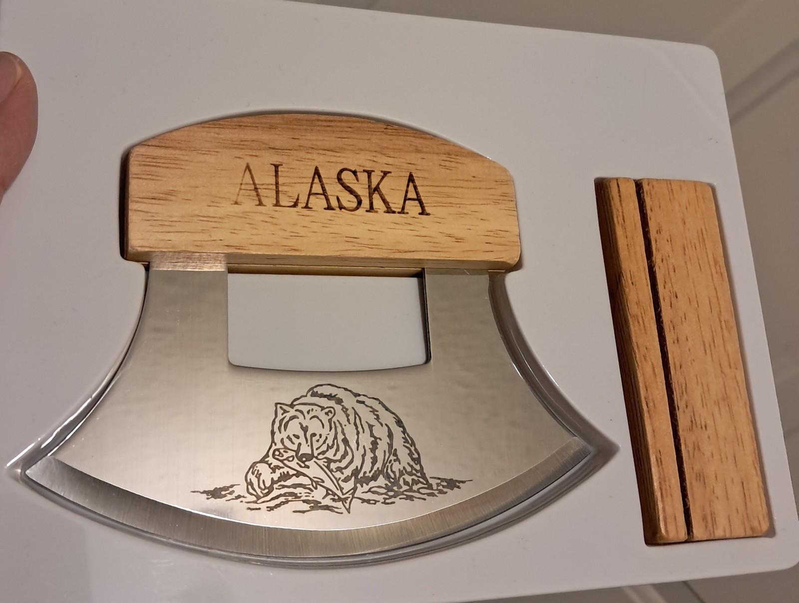 Alaska Ulu Knife with Wooden Stand