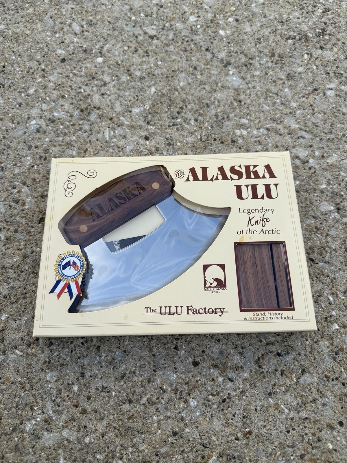 Alaska Ulu Knife with Display Stand Set