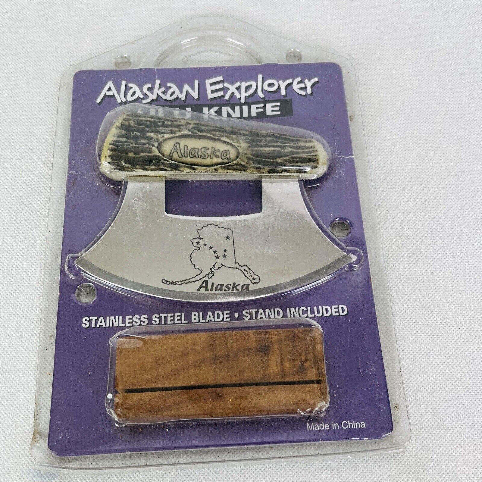 Alaskan Explorer Ulu Knife with Wood Stand
