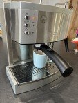DeLonghi EC710 Espresso Machine with Frother