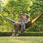 Leichte Camping-Hängematte mit Moskitonetz und Gurten