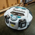 Makita DRC300PT Cordless Smart HEPA Robot Vacuum