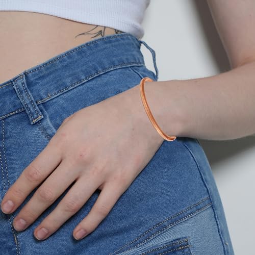 Handcrafted Copper Twisted Bracelet in Natural Tone