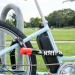 Kryptonite 1016 Evolution 9.7 Pound Integrated Bike Chain - 5.25 ft Long 10mm Steel Chain with Keys for Bicycles; E-Bikes; Motorcycles; Scooters