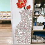 Yatinkim 500g Ceramic Mosaic Tiles Irregular Broken Porcelain Pieces DIY Decoration Pink Flower Glazed Bulk Making Supplies Art Projects Making Home Kitchen Floor Pool Plates
