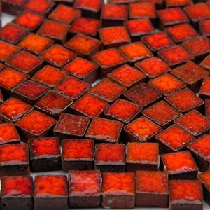 Small Glazed Ceramic Tiles, 1000 Parts for Mosaic Projects Decor DIY 5 mm Red Orange, RO02