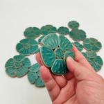 1.1 LB Random Flower Ceramic Mosaic Tiles for DIY Crafts,3 Size Flowers Mosaic Pieces for Artwork,Photo Frames,Cups,Flower Pots,Fish Tank,Vases,Make Stepping Stones (Cracked Ice Green)