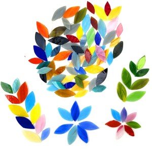 DIY Glass Petal Mosaic Tiles, 100 Pieces Assorted Size and Colors Stained Glass Flower Leaves Handmade Crafts, Decorations for Home, Kitchen,Bathroom Mosaic Projects, Easy for Beginners