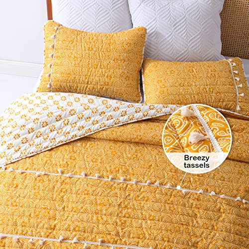 Boho Yellow King Quilt Set with Tassels