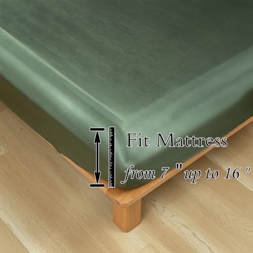 Emerald Green Satin Queen Bed Sheet Set
