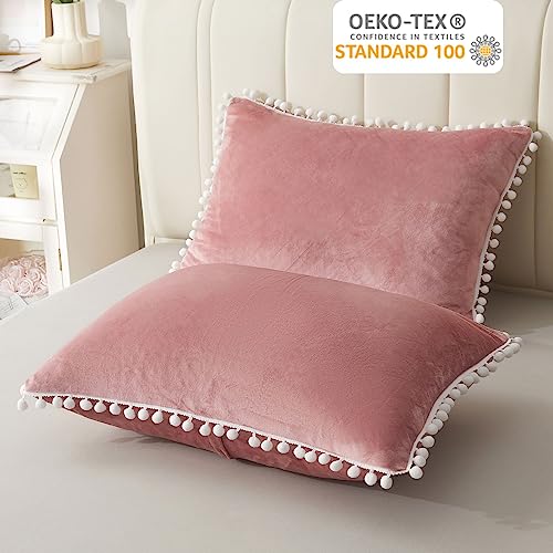 Luxury Velvet Pillowcases Set with Pompoms - Pink