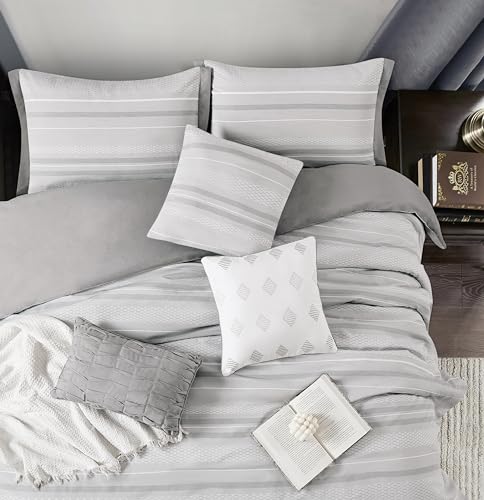 Grey Jacquard Queen Comforter Set with Pillows