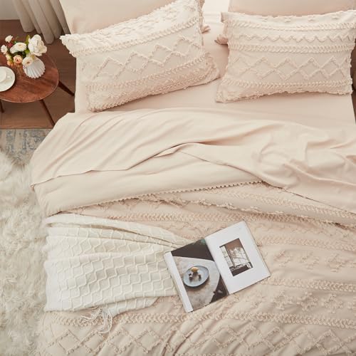Beige Tufted 7-Piece Queen Comforter Set