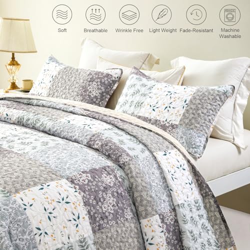 Whale Flotilla Reversible Quilts Full/Queen Bedding Set