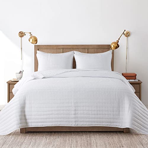 Roaringwild White Queen Quilt Bedding Set, 3 Pieces