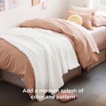 Bedsure White Fleece Throw Blanket – 50x60 Inches