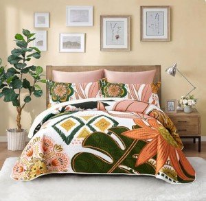 Boho Floral Reversible Quilt Set with Shams