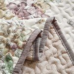 Beige Floral Reversible Quilt Set for Full/Queen