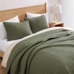 Olive Green Queen Quilt Set with Pillow Shams