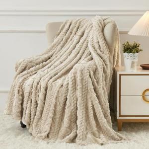 Cozy Khaki Fleece Throw Blanket for All Occasions