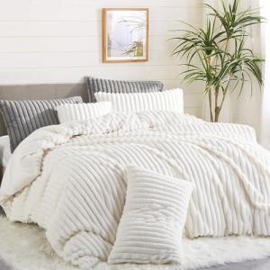 Nayoroom Fluffy Faux Fur Duvet Cover King Size Velvet Flannel White Striped Reversible Comforter Cover Winter Warm 3 Pcs Luxury Soft Shaggy Plush Fuzzy Bedding Set with Zipper Closure