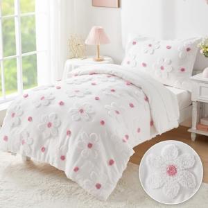 Cozyholy Toddler Bedding Set Girls Floral Bed Set Cute Bedding Comforter Set with Tufted Daisy Flowers, Lightweight Toddler Quilts Set, Include Comforter,Flat Sheet,Fitted Sheet,Pillowcase, Pink