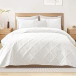 Exclusivo Mezcla King Quilt Set- White Quilts Bedding Set with 2 Pillow Shams, Modern King Bedspread with Striped Pattern, Soft Lightweight Bedspreads Coverlets for All Seasons