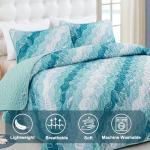 Dinjoy Summer Coastal Quilt Set King Size, Blue Green Ocean Beach Themed Bedding Set Seawave Seashell Conch Starfish Microfiber Lightweight Bedspread Coverlet Bed Set All Season (104x90 Inch)