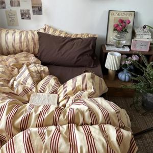 Mixinni Retro Striped Queen Duvet Cover Set