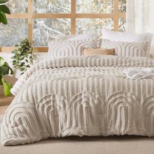 Bedsure Boho Tufted Queen Comforter Set - Beige Boho Bedding Comforter Sets, 3 Pieces Farmhouse Shabby Chic Embroidery Bed Set, Soft Fluffy Cozy Arch Pattern Comforter for All Seasons