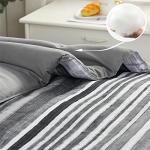 KAKIJUMN Queen 7-Piece Striped Bedding Set