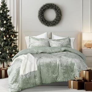 Comfort Spaces Luxe Queen Comforter Set Velvet Comforters for Queen Size Bed, Microfiber Reverse, Juliette, All Season Velvet Bedding Queen Size, Fluffy Bed Set, Sham, Full/Queen, Sage Green 3 Piece