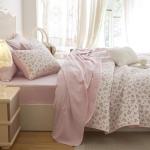 Floral Quilt Set - Reversible Pink Bedspread