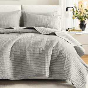 Kienna Lightweight Quilt Set with Matching Sham