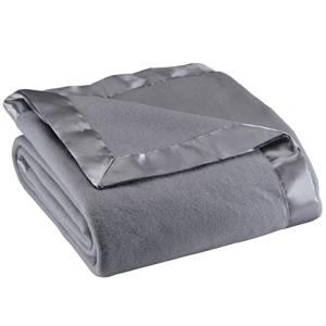 OakRidge Satin Fleece Blanket – Cozy and Lightweight