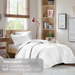 Kienna Lightweight Quilt Set with Matching Sham
