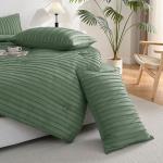 JELLYMONI Pillowcases Standard Size Green 2 Pack Boho Striped Bed Pillow Covers 20x26in Polyester Envelope Pillow Shams Tufted Bohemian Textured (Pillows are not Included)