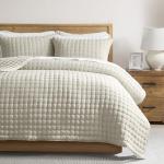 Beige Queen Quilt Set with 2 Pillow Shams