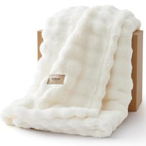 Bedsure 3D Fleece Bubble Throw Blanket, White
