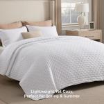Bedsure King Quilt - Bright White Bedspread King Size & Lightweight Comforter, Modern Coverlet with Clover Pattern, Ultra Soft All-Season Bedding, 106 x 96 Inches
