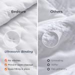 Bedsure King Quilt - Bright White Bedspread King Size & Lightweight Comforter, Modern Coverlet with Clover Pattern, Ultra Soft All-Season Bedding, 106 x 96 Inches