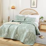 JANZAA Quilt King Size Sage Green Quilt Bed Spread Boho Quilt with Floral Pattern Microfiber Quilts Set 3 Pieces Lightweight Comforter Reversible Bedding Set 1 King Size Quilts and 2 Pillowcases